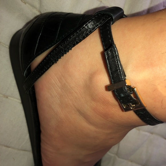 nwot Seychelles gator skin angle strap point flats - Picture 2 of 5